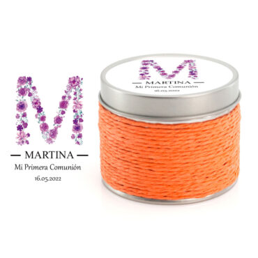 Vela aromática diseño inicial floral detalle de Primera Comunión