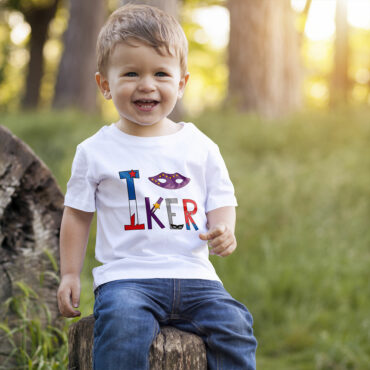 Camiseta para niña personalizada modelo "Máscara boy"